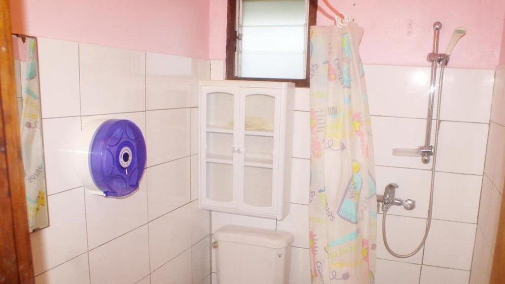 Bluepango Guest House - Hostel Budget Twin Room