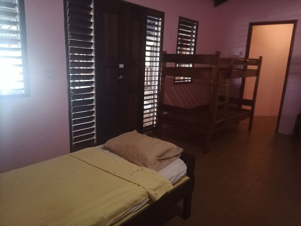 Bluepango Guest House - Hostel 14-bed Mixed Dormitory 4