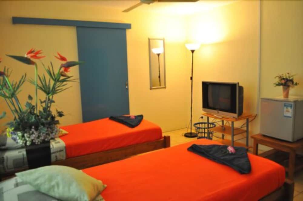 Pacific Paradise Motel Basic Single Room 3