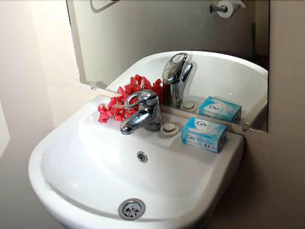 Pacific Paradise Motel Standard Room 6