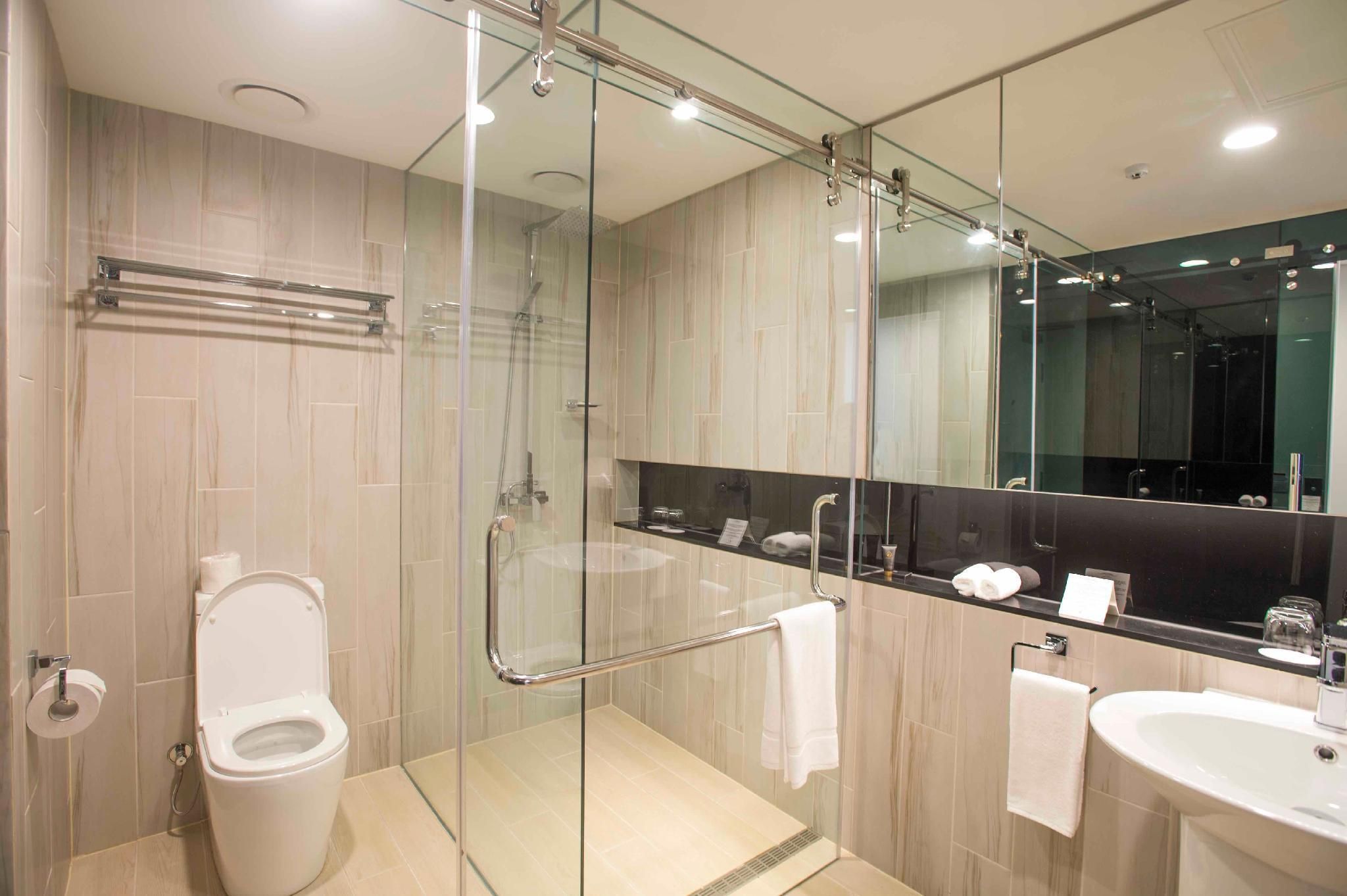 Ocean View - 1 King Bed