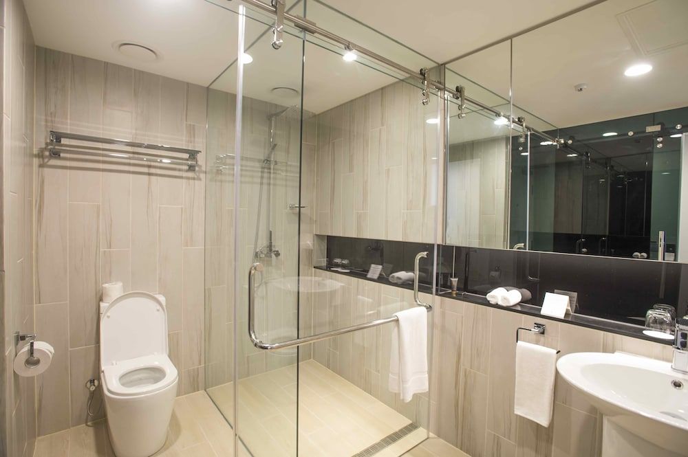 Taumeasina Island Resort Double Room, 1 King Bed, Ocean View 4