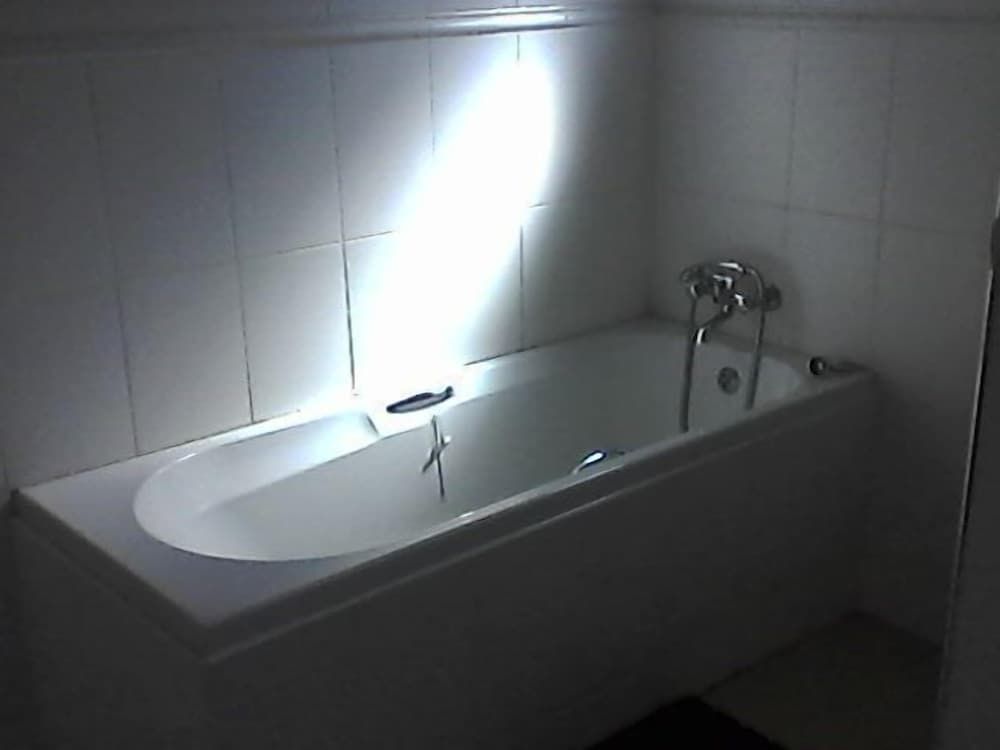 Royal Olympia Lodges and Safaris Standard Double Room 5