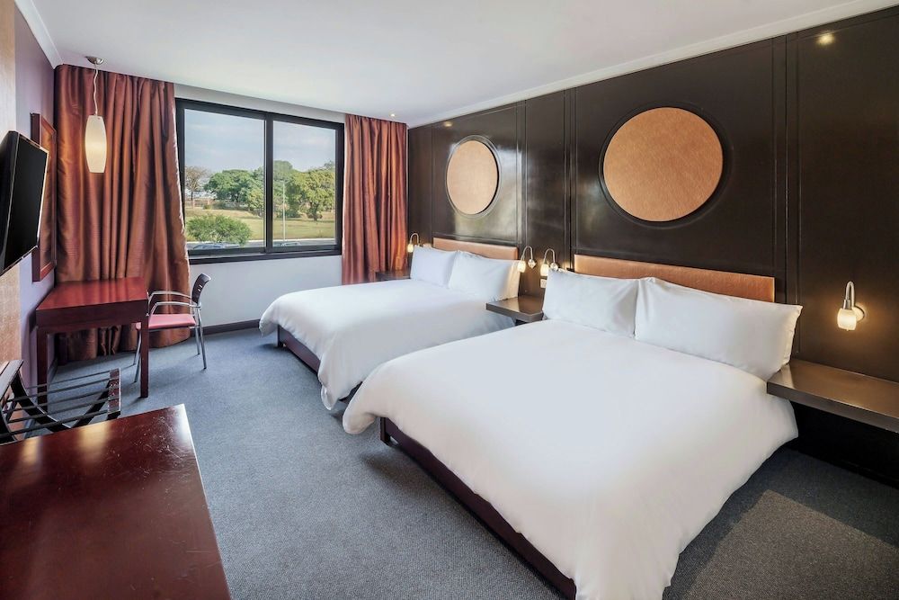 Room, 2 Queen Beds, Garden View
