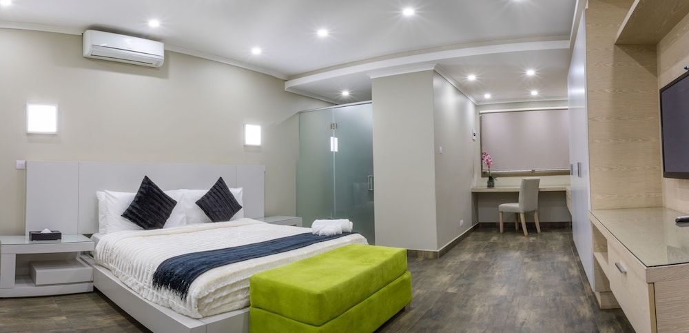 undefined Fallsway Suites