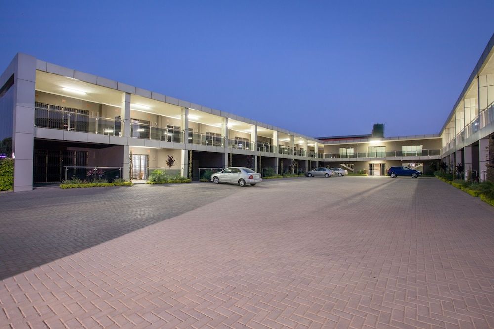 undefined Fallsway Suites 2