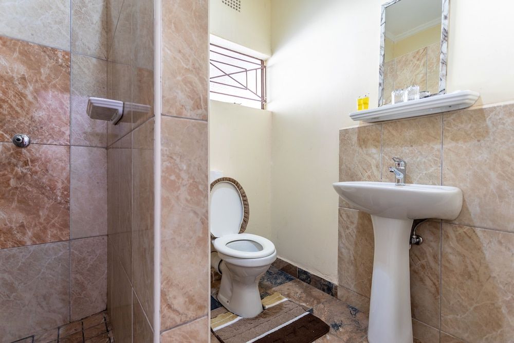 Ngoma Zanga Lodge Deluxe Triple Room 2