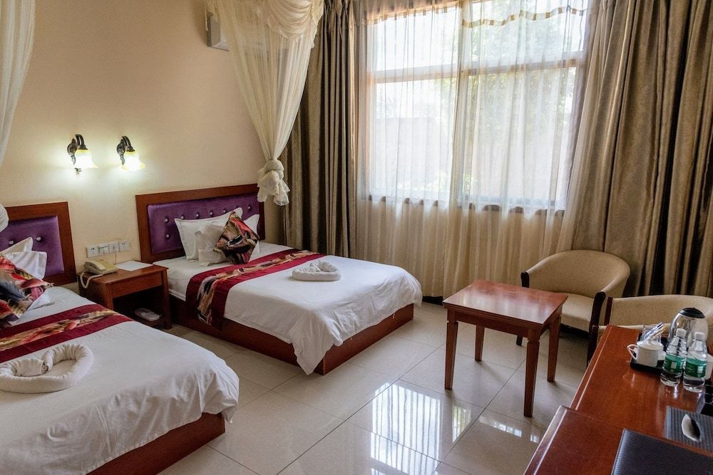 Oriental Swan Hotel Livingstone Standard Twin Room 4