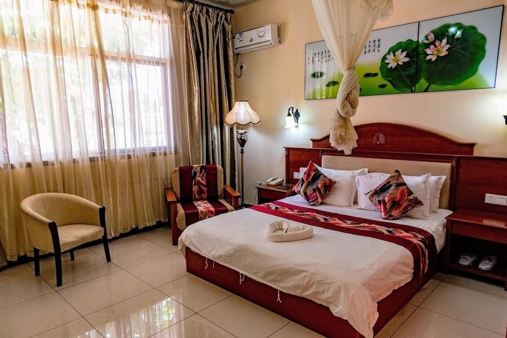 Oriental Swan Hotel Livingstone Double Room 4