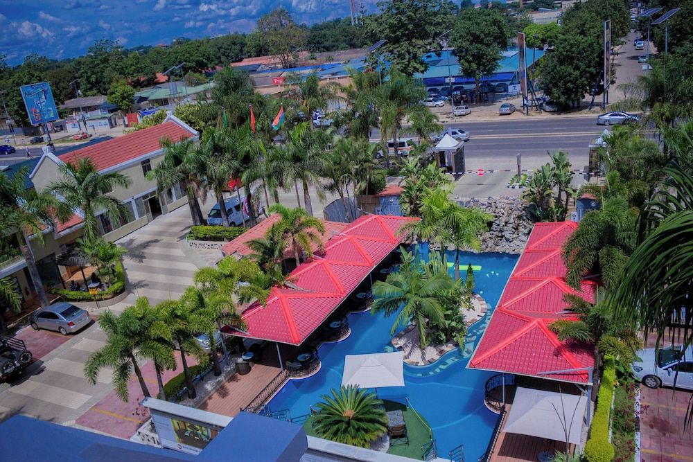 undefined Best Western Plus Paramount Hotel 5