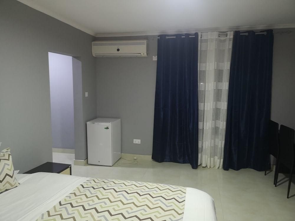 Church Road Lodge Twin Room 2