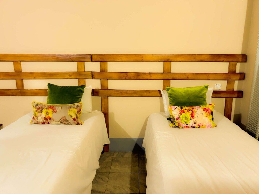 Mopani Lodge Standard Twin Room 2