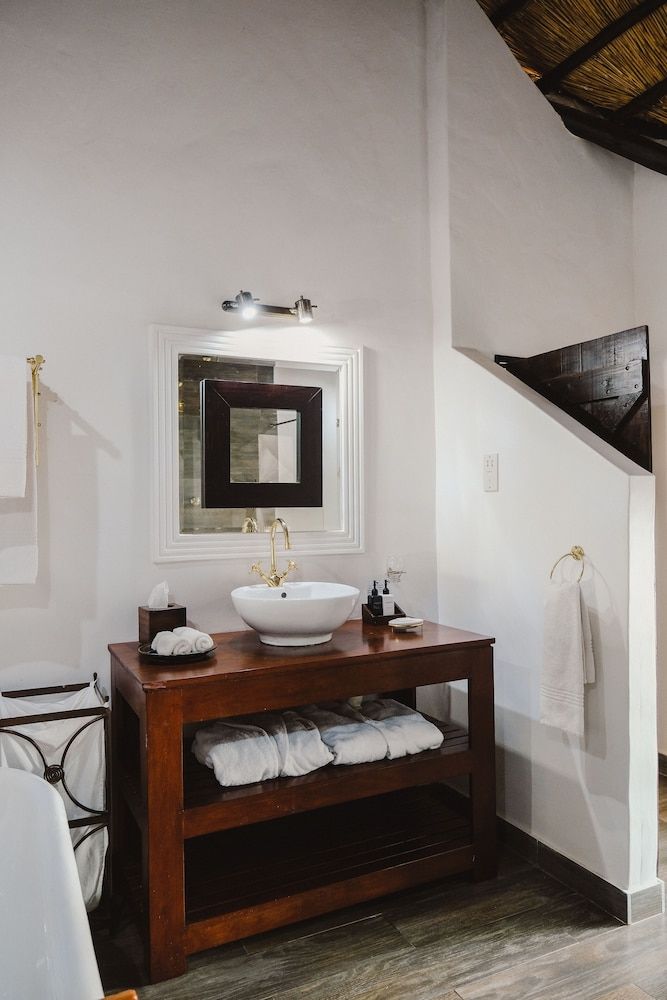 Amanzi Lodge Standard Double Room 4