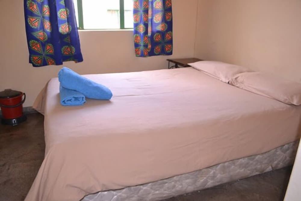 undefined Victoria Falls Budget Hotel 4