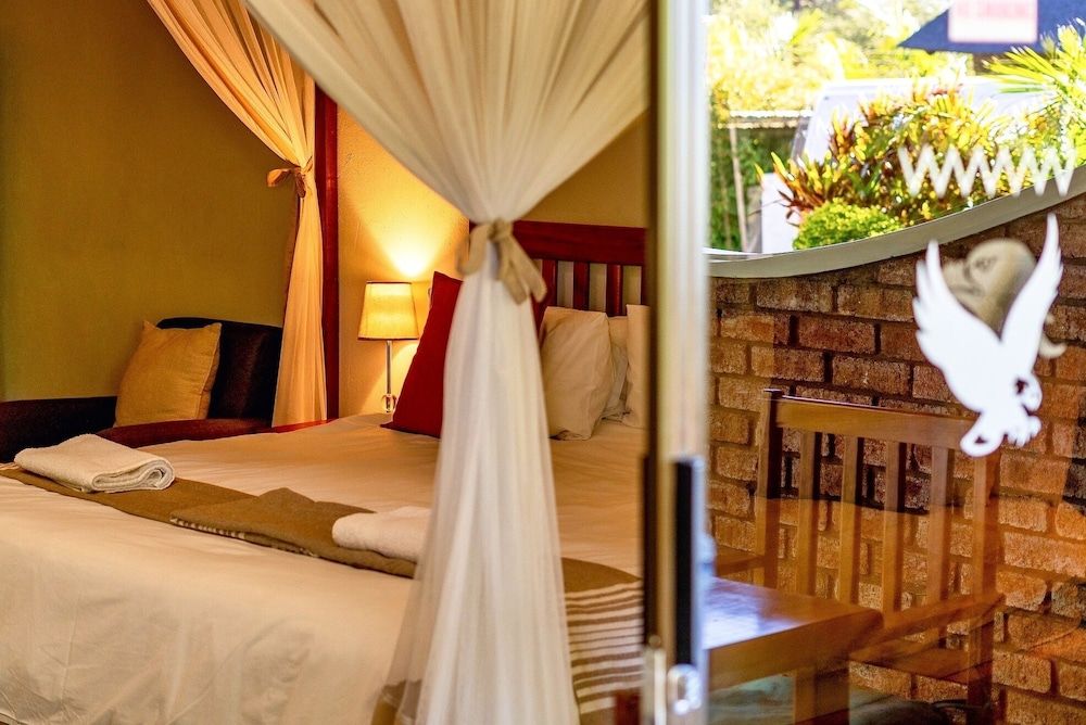 Dzimbahwe Guest Lodge Double Room 4