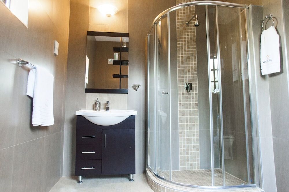 Motsamai Lodge Executive Room, 1 Queen Bed 6