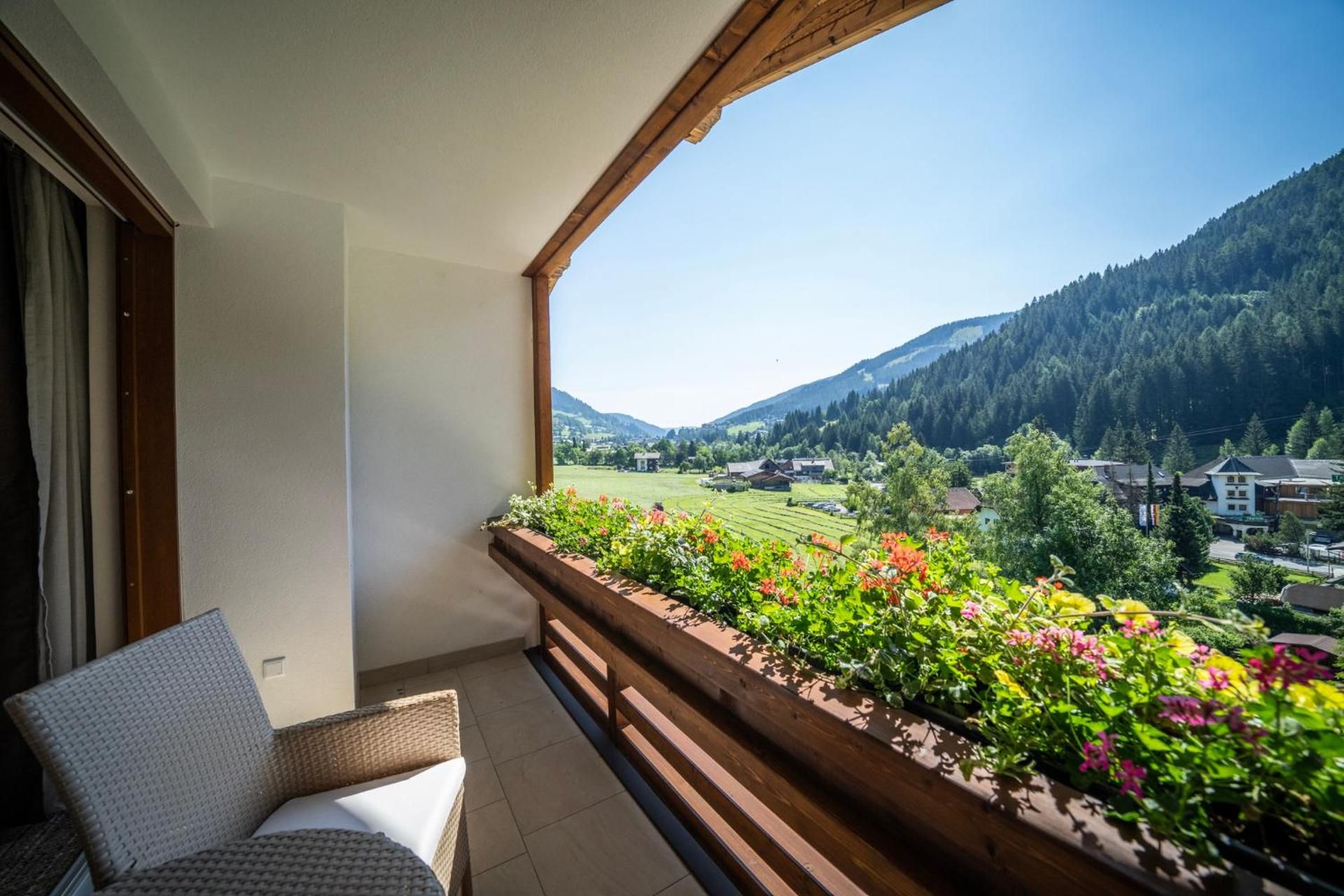 Deluxe Family Suite