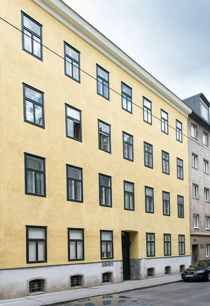 undefined Gabrieles Apartment 4