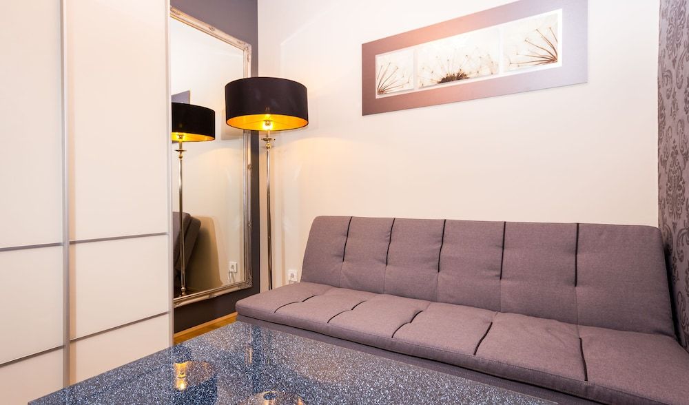 undefined Abieshomes Serviced Apartments - Votivpark 6