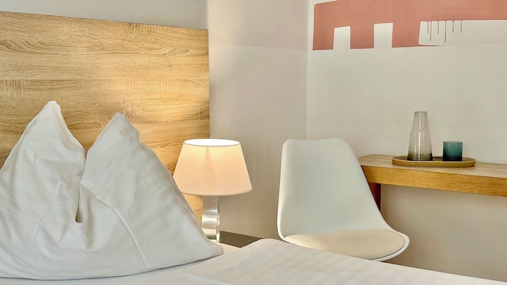 Hotel Krone 1512 Standard Double Room, Courtyard View