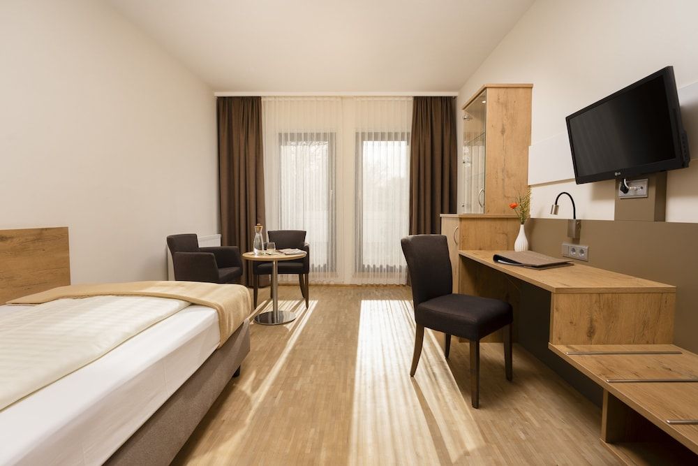 Deluxe Single Room