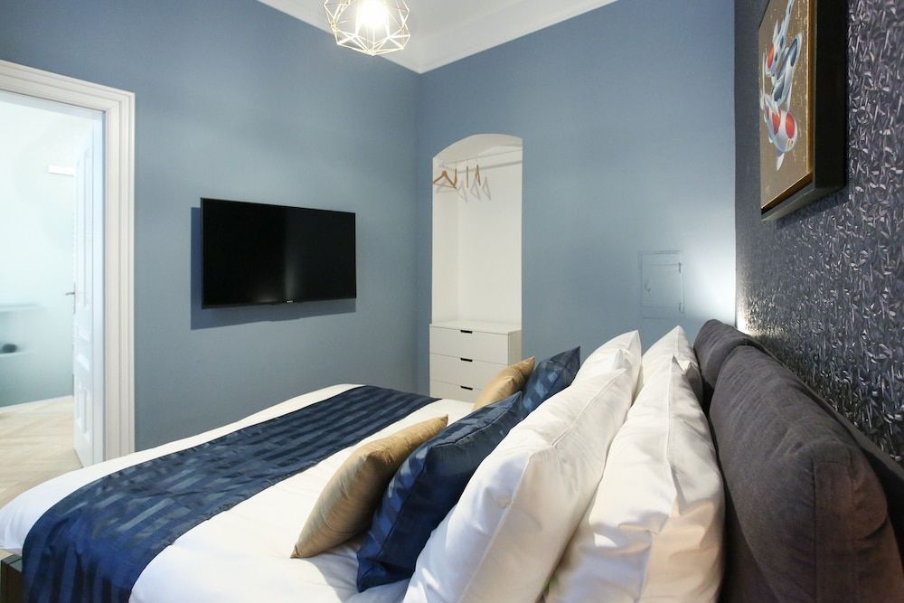 undefined Pink Grapefruit City Condo 10