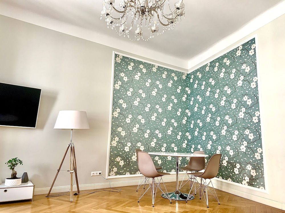 Pink Grapefruit City Condo Deluxe Apartment, 1 Bedroom 23