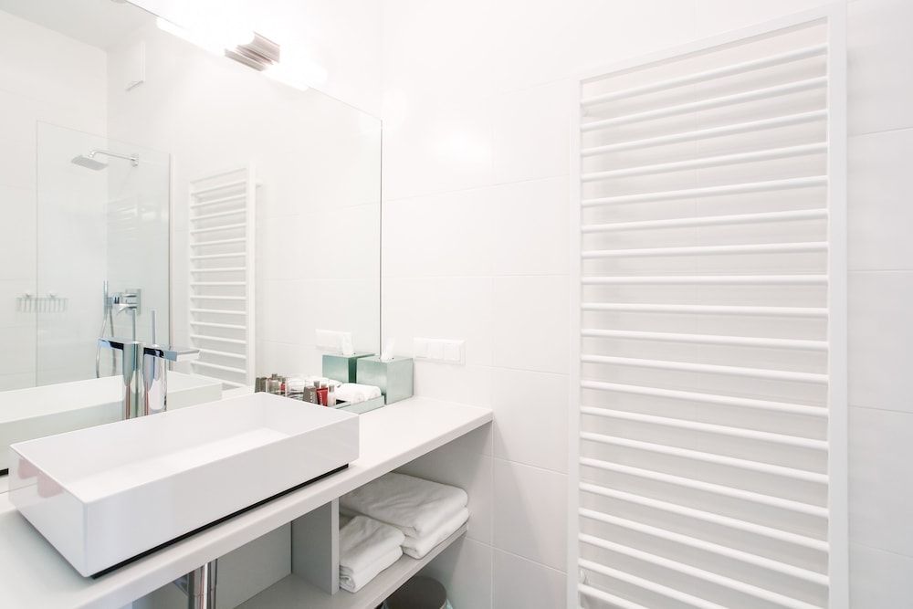 Pink Grapefruit City Condo Deluxe Apartment, 1 Bedroom 11