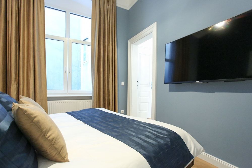 undefined Pink Grapefruit City Condo 8