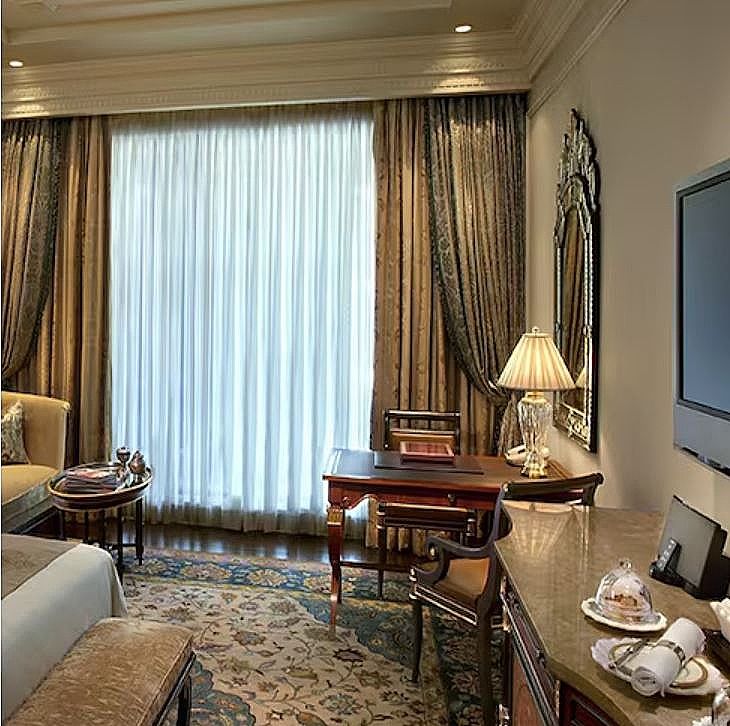 The Leela Palace New Delhi Grande Deluxe Room 11