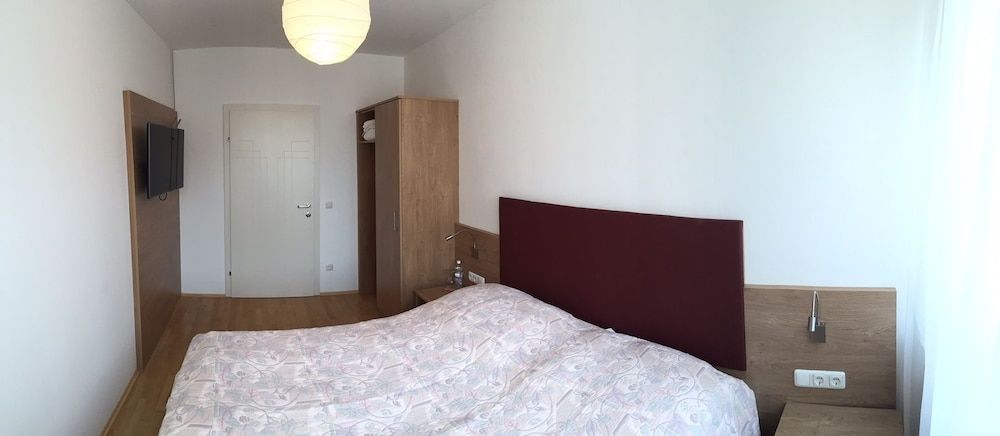 Tinschert Hotel-Restaurant-Partyservice Apartment, 2 Bedrooms