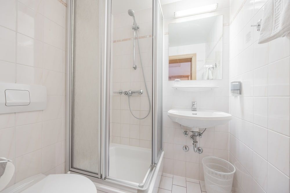 Gasthof Batzenhaeusl Basic Double Room (Enzian) 3