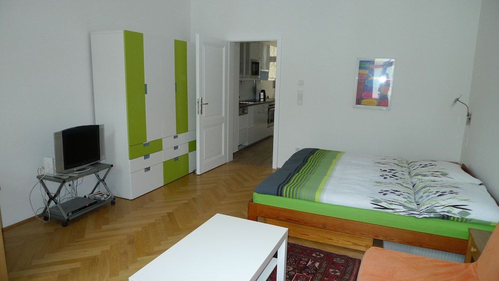 City Apartments Vienna - Stuwerstraße Studio 11