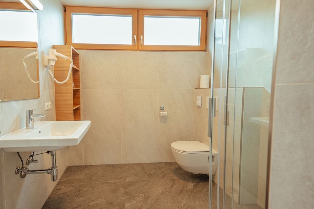 Hotel Gesser Sillian Doppelzimmer mit Balkon 17