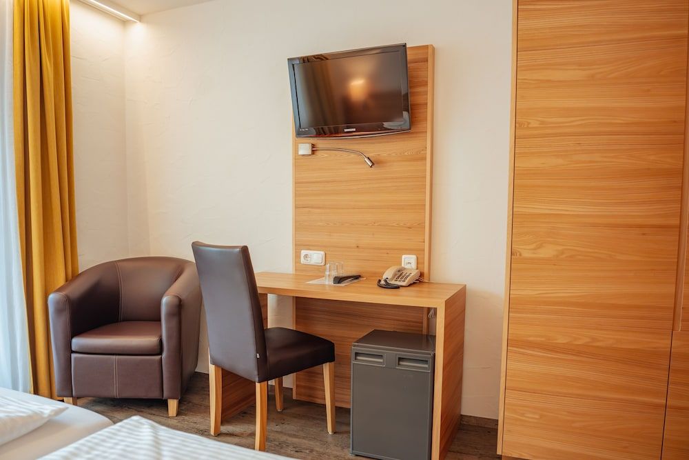 Hotel Gesser Sillian Doppelzimmer mit Balkon 19