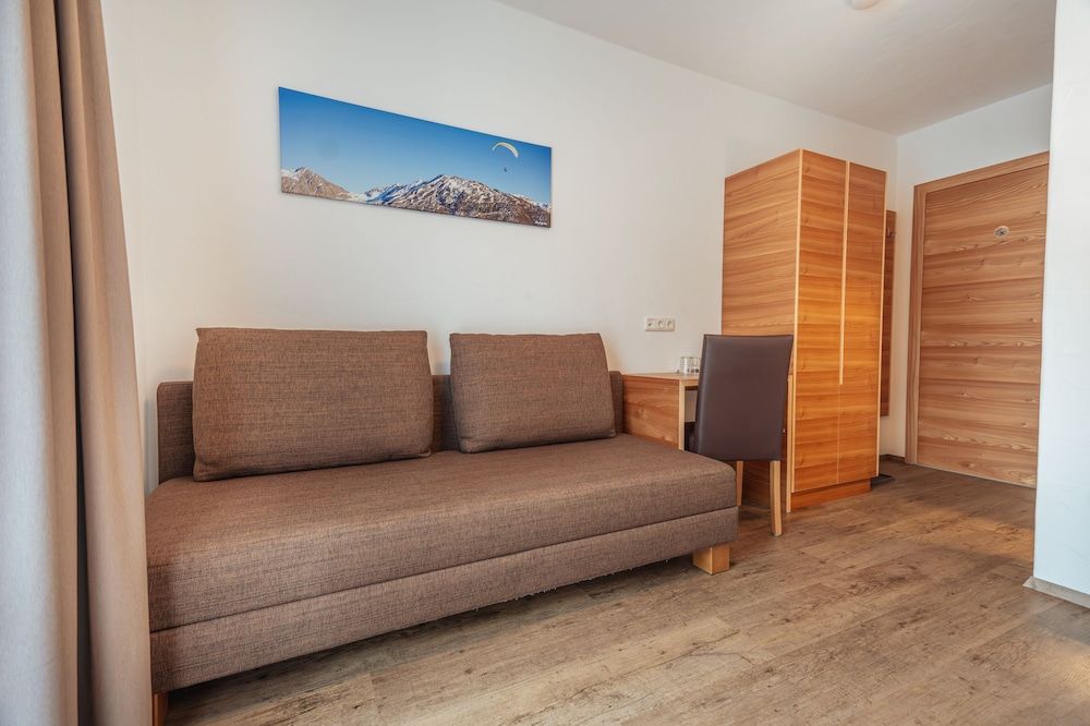 Hotel Gesser Sillian Einzelzimmer mit Balkon 7