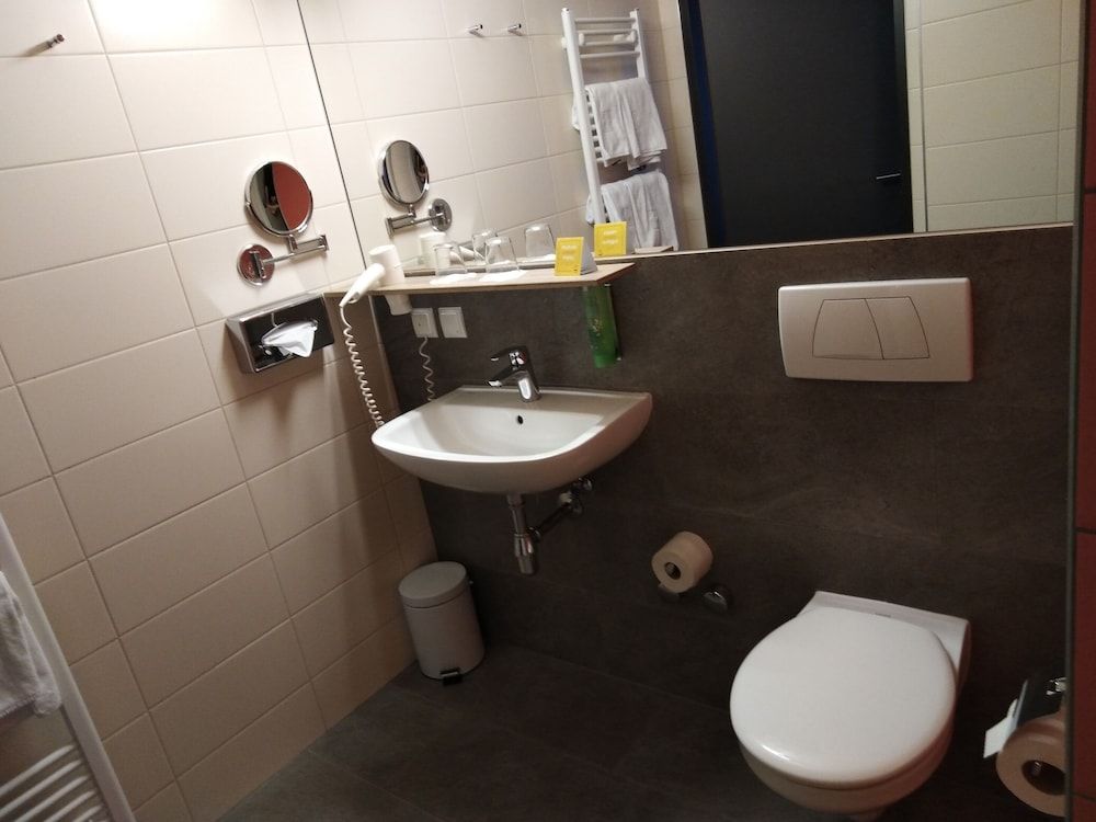 JUFA Hotel Graz Süd - Self Check-in Double Room 4