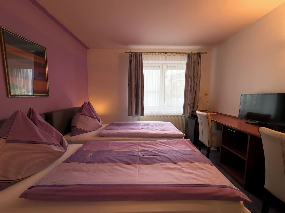 Pension Erlaa Double Room 9
