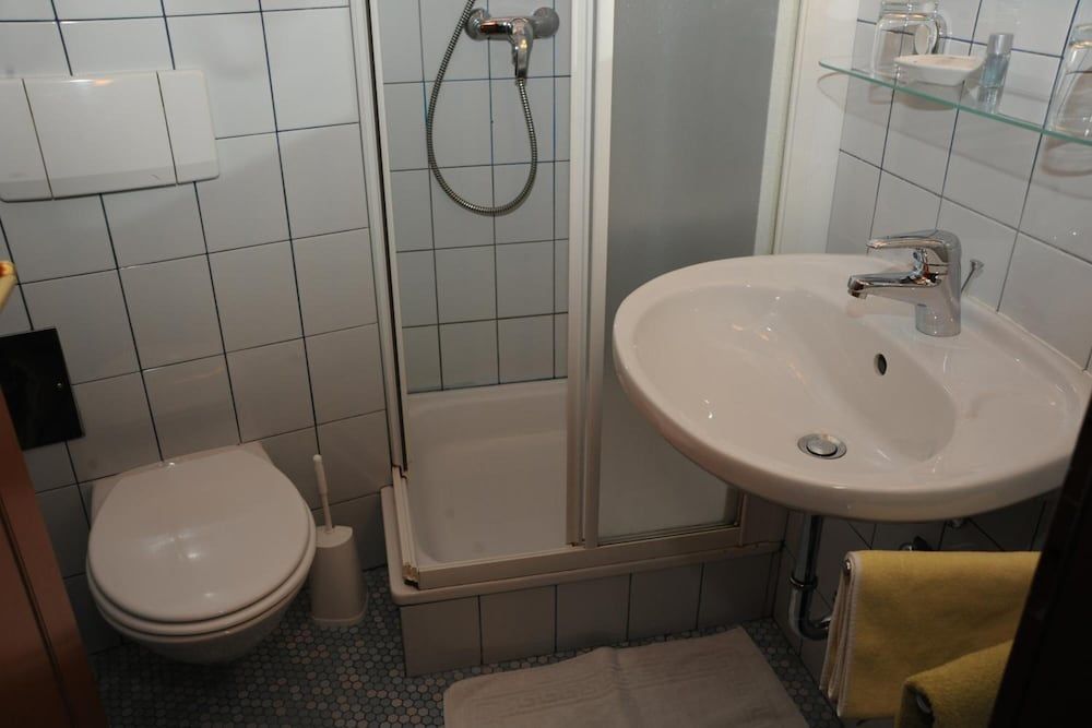 Pension Erlaa Double Room 14