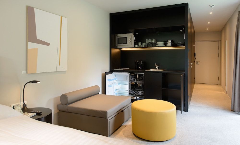 Blackhome Innsbruck City East Basic Studio (Stay Black M) 11