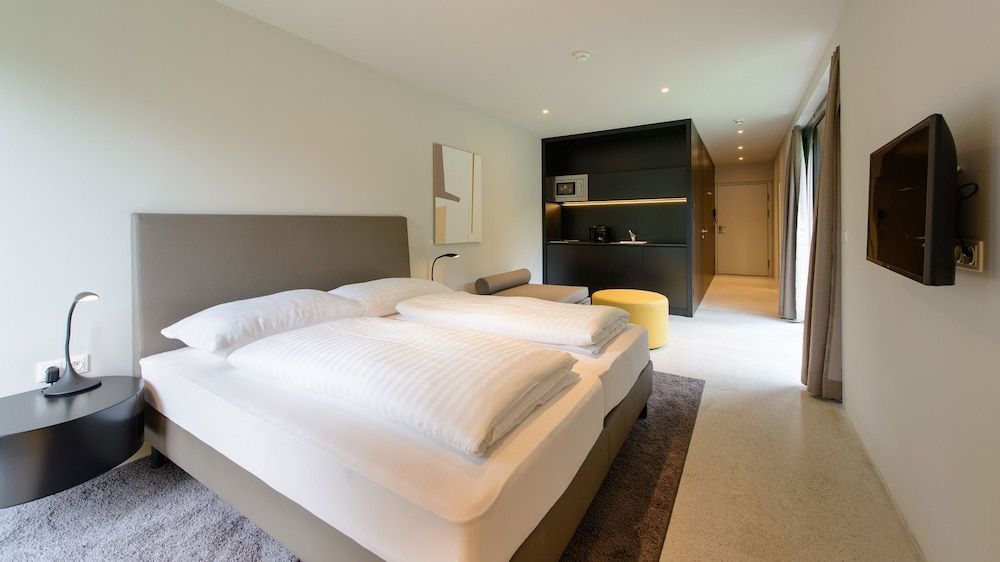 Blackhome Innsbruck City East Basic Studio (Stay Black M) 2