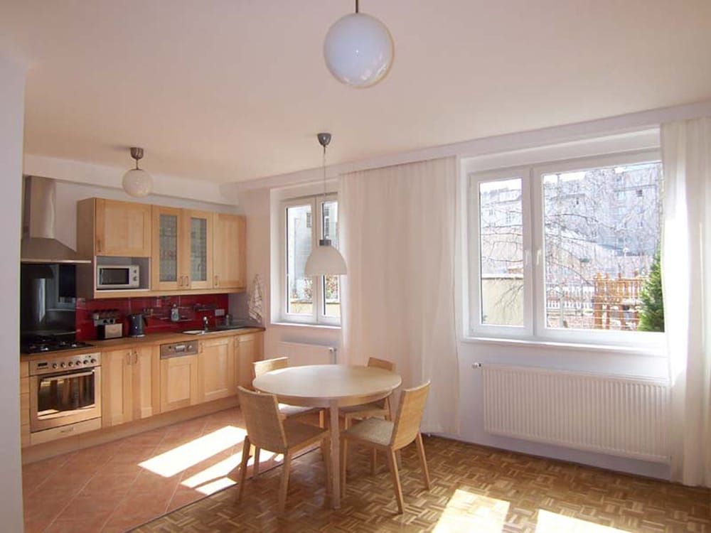 Apartment Center Standard Apartment, Non Smoking, Garden Area 2