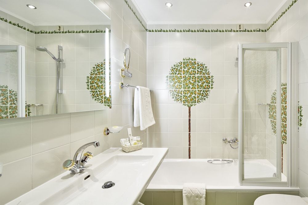 Relais & Châteaux Hotel Tennerhof Standard Double Room, 1 Double Bed, Mountain View 3