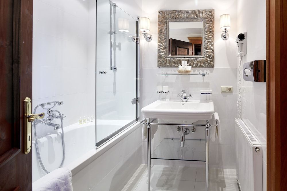 Relais & Châteaux Hotel Tennerhof Deluxe Double Room, 1 Double Bed, Mountain View 7