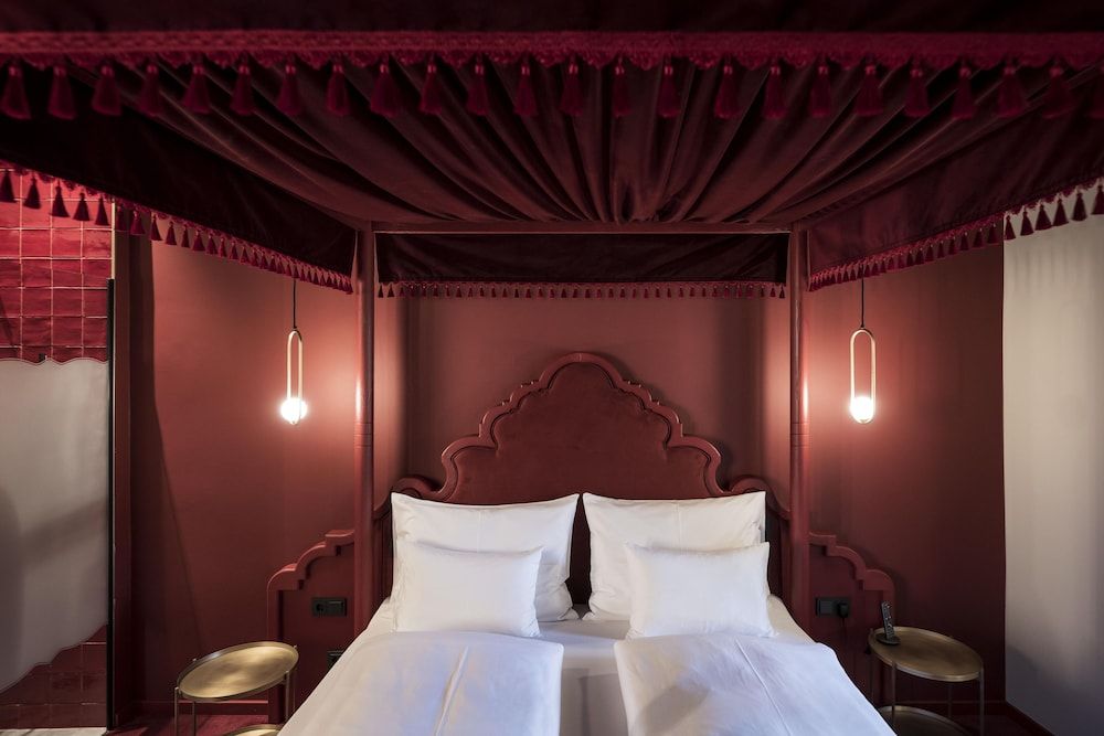 undefined Altstadthotel Weisses Kreuz 3