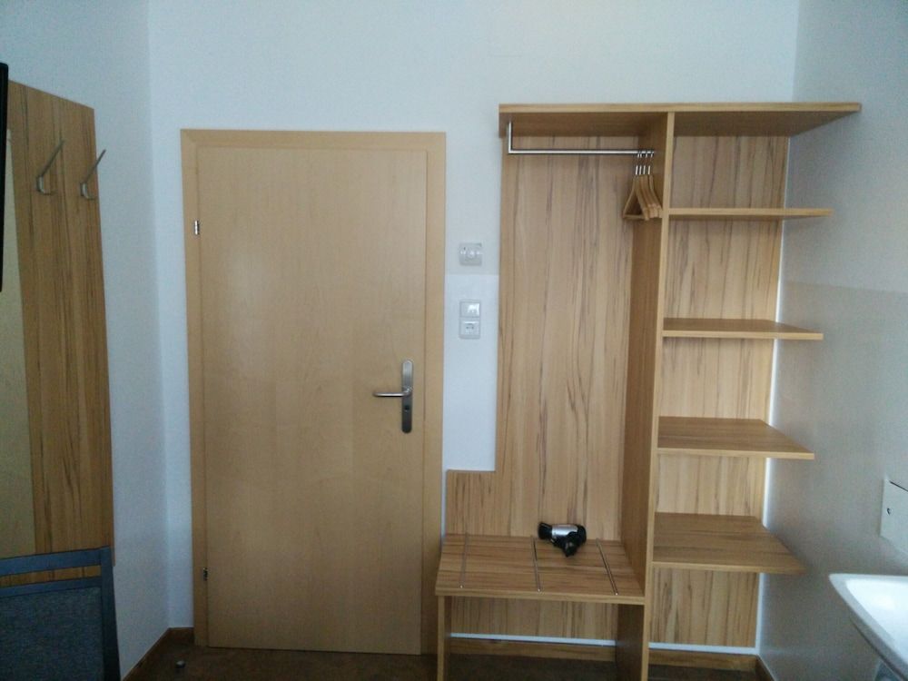 Pension Dr. Geissler Double Room, Shared Bathroom 2