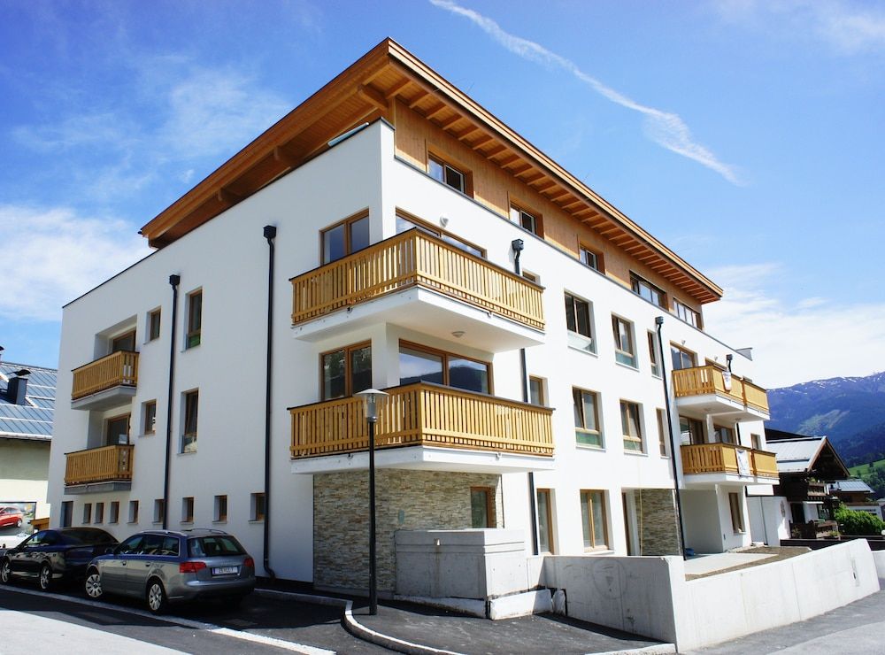 undefined AlpenParks Residence Zell am See 5