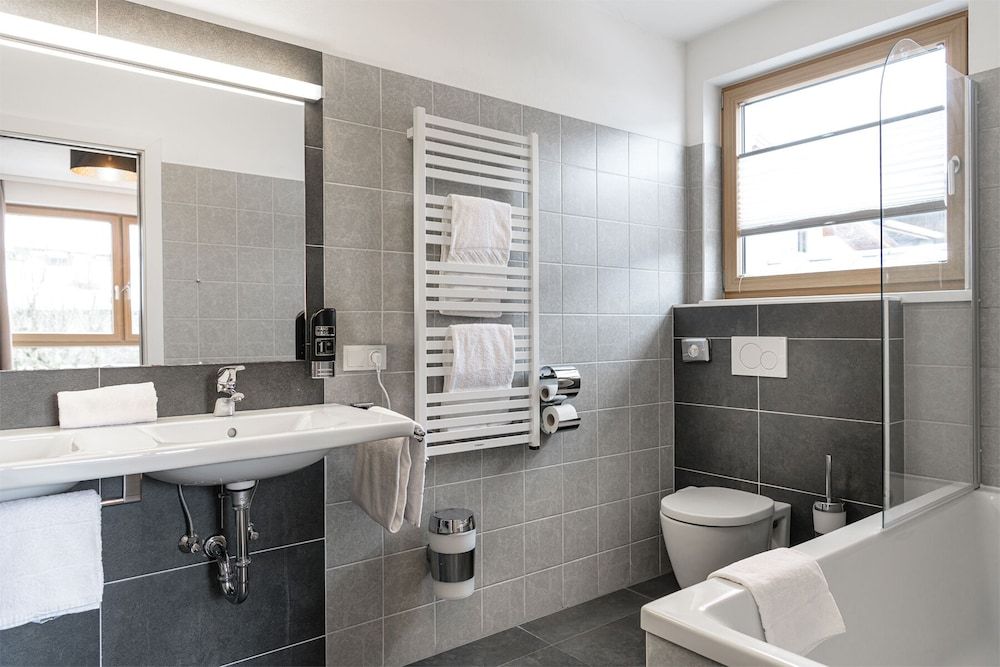 undefined AlpenParks Residence Zell am See 10