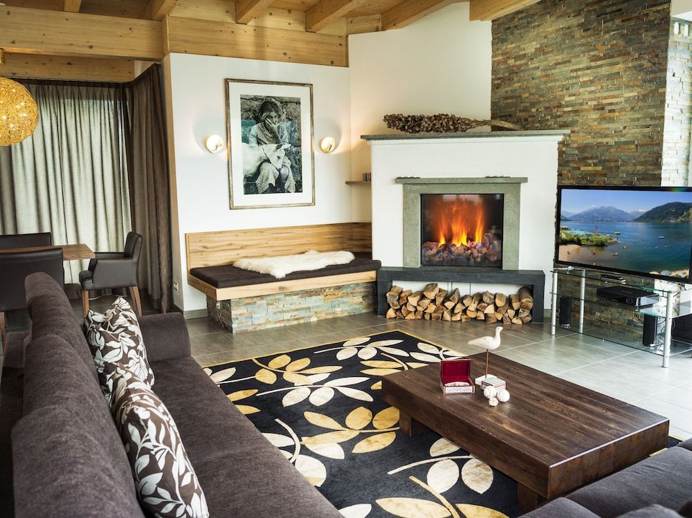 undefined AlpenParks Residence Zell am See 4