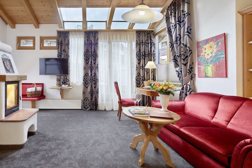 undefined Romantik Hotel Zell am See